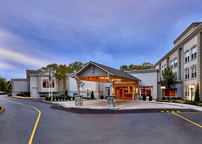 The Del Monte Lodge Renaissance Rochester Hotel & Spa